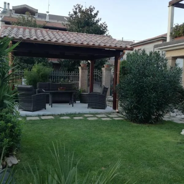 La casa di Primo, hotel v destinaci Montecosaro