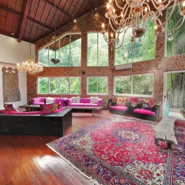 Villa Jeannie, hotel i Senggigi