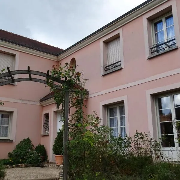 la maison du saussoy, hotel in Hautefeuille