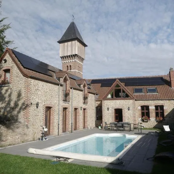Gite 3 épis Tour de Charme, hotel v destinaci Péruwelz