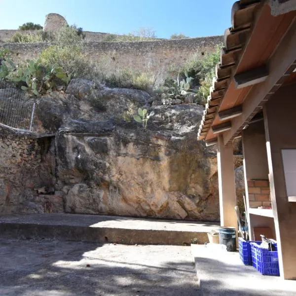 La Muralla Del Castillo, hotel v destinaci Chulilla