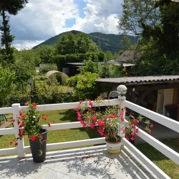 Gîte Les Glycines 68230 TURCKHEIM, hotel a Turckheim