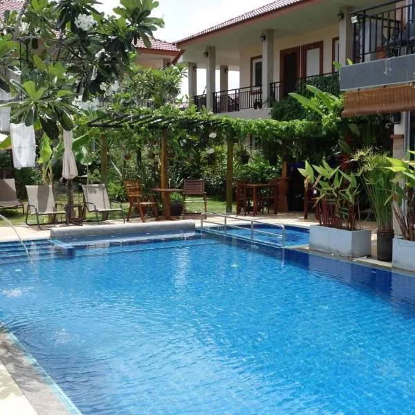 Baan Sooksiri Bangsaray, hotell i Bang Sare