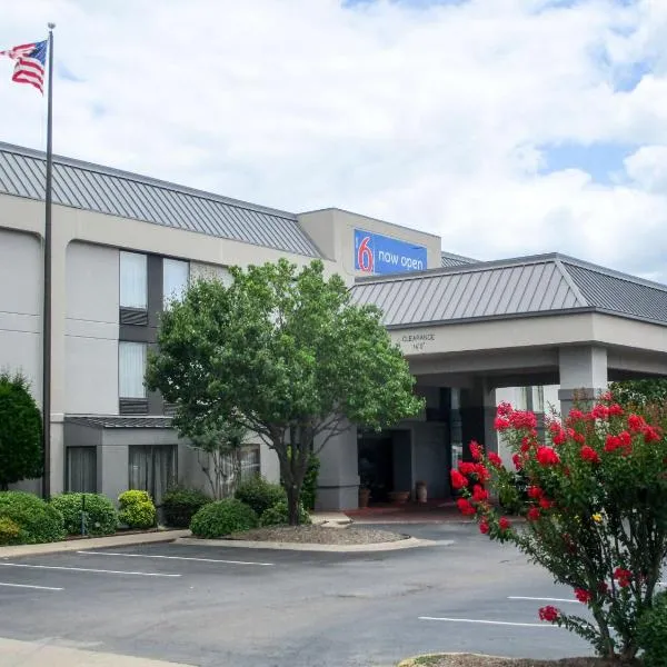 Motel 6-Conway, AR, hotel v destinaci Conway