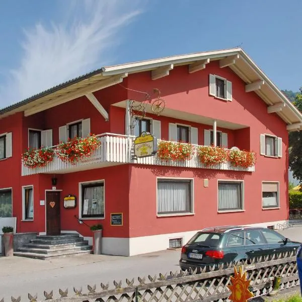 Wirtshaus zum Stern, hotel v destinaci Satteins