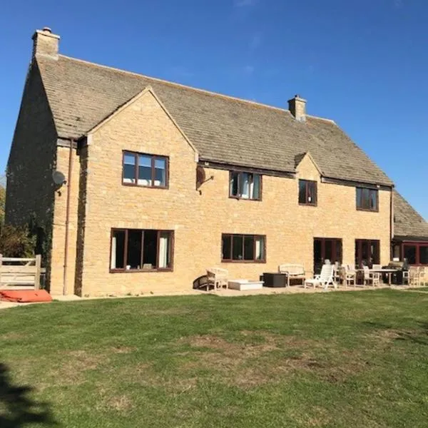 Weston Grounds Farm、ビスターのホテル