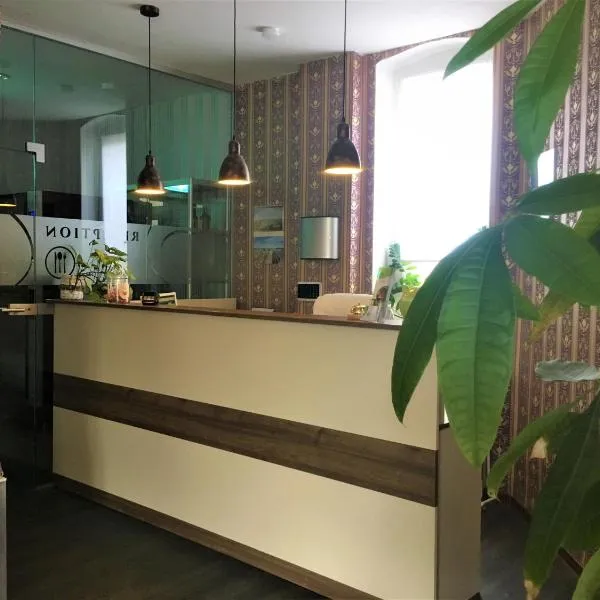 Pension Am Pollingpark, hotel v destinaci Dessau