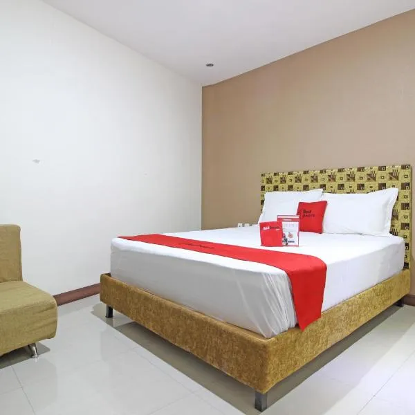 RedDoorz near UNS Solo, ξενοδοχείο σε Solo