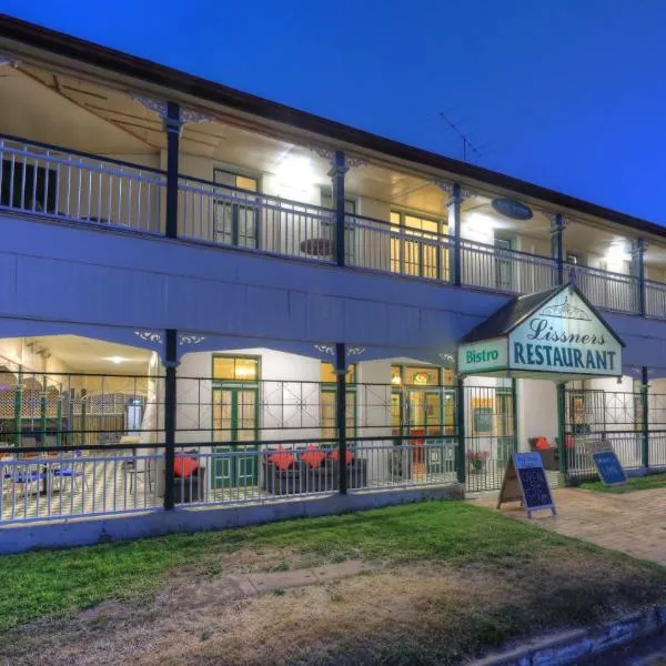 The Park Motel, hotel em Charters Towers