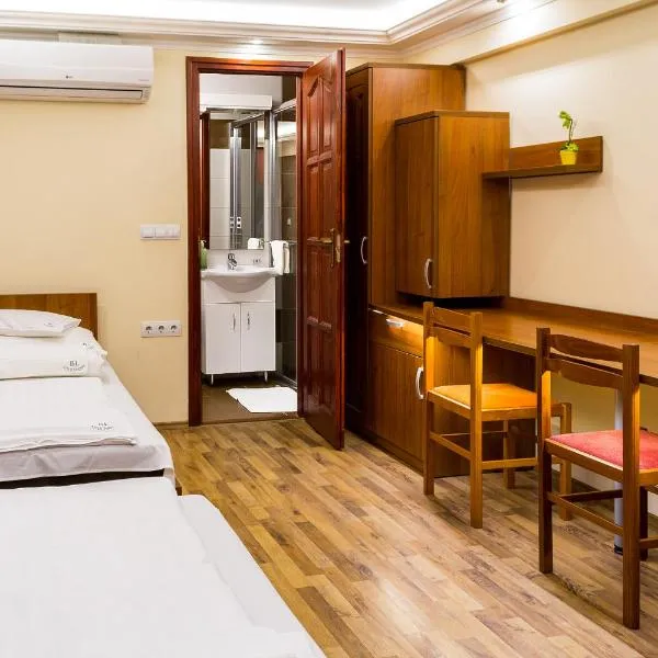 BL.Apartmanház II., hotel in Szeged