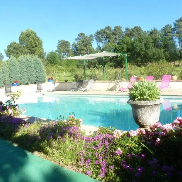 DOMAINE DU PLANAS - ARCADES, hotel in Ailhon