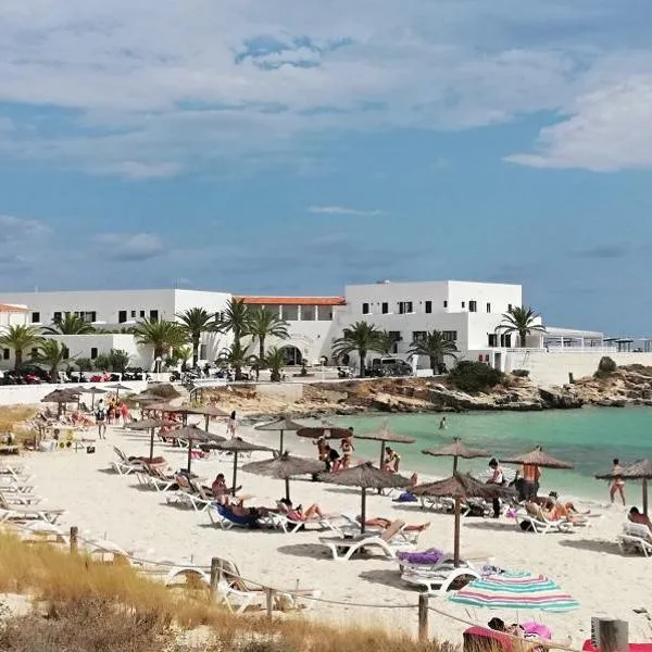 Hotel Roca Bella, hotel en Cala Saona