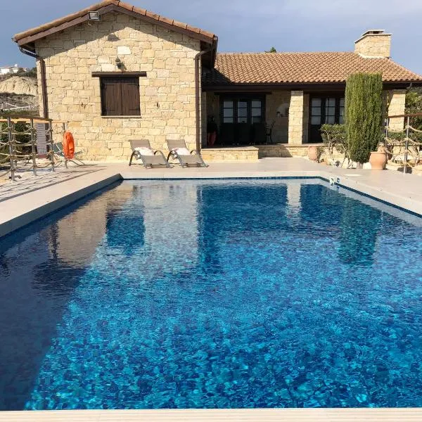 Paradise Traditional House, hotel v destinaci Maroni