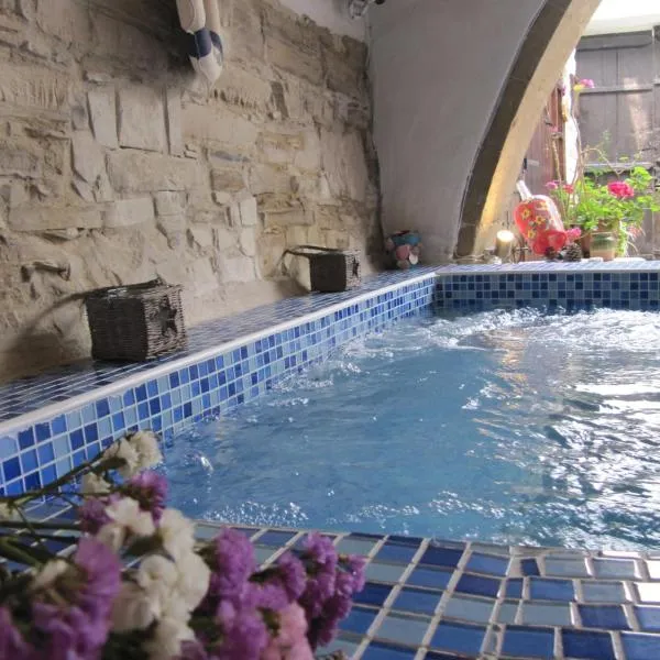Stratos ArtDeco House, hotel v destinaci Kalavasos