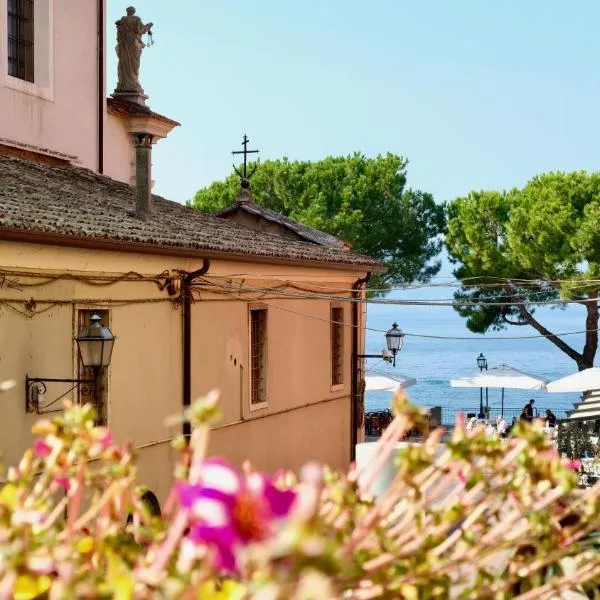 Boutique Apartment Cà Tulles, hotel in Torri del Benaco