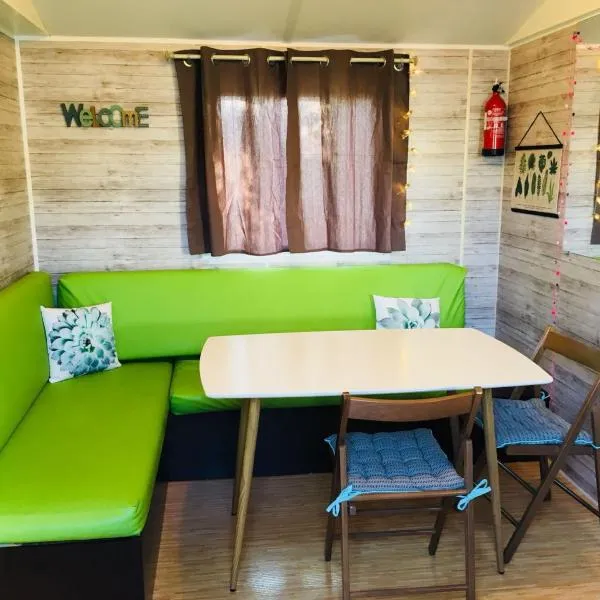 Tropical Bungalow 1, hotel in Vic-la-Gardiole