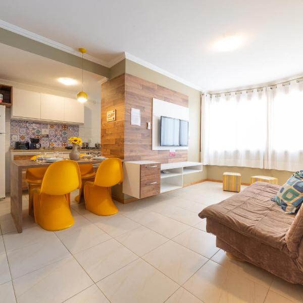 GRAMADO SOLAR REAL - 2 APTS de 2 quartos no mesmo prédio, cada um comporta até 7 pessoas - IDEAL PARA GRUPOS - central - IDEAL PARA ANDAR A PÉ, nesta plataforma desde janeiro de 2016, oferecemos CREDIBILIDADE - seu PET é bem-vindo - GARAGEM COBERTA - Foto 4