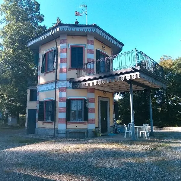 Agriturismo Villa Brugolta, hotel in Lavena Ponte Tresa