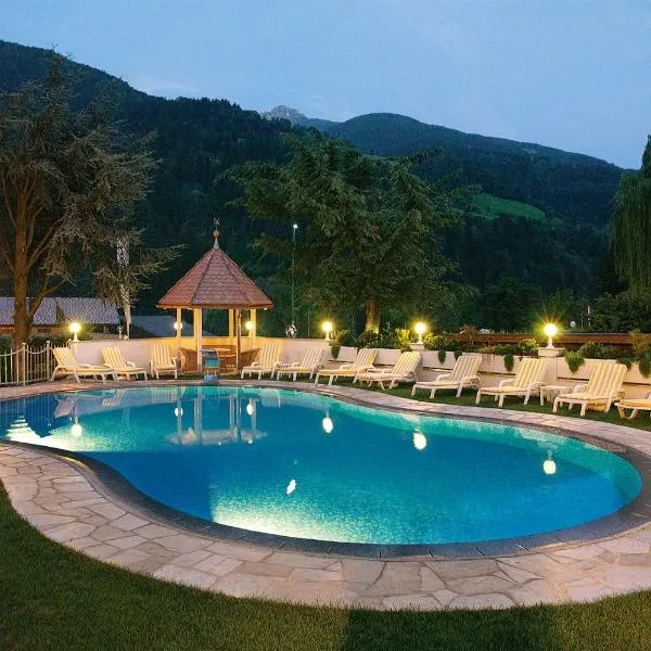 Hotel Hirzer ***S، فندق في سالتوسيو