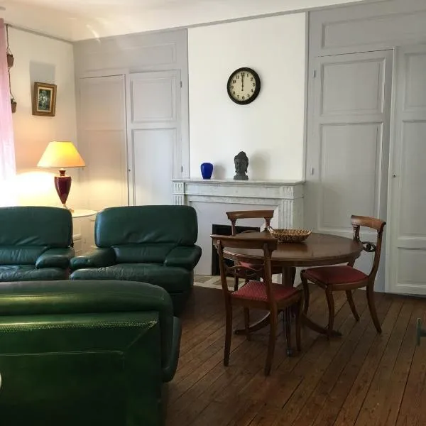 Aux Pieds de La Cathedrale – hotel w mieście Boulogne-sur-Mer