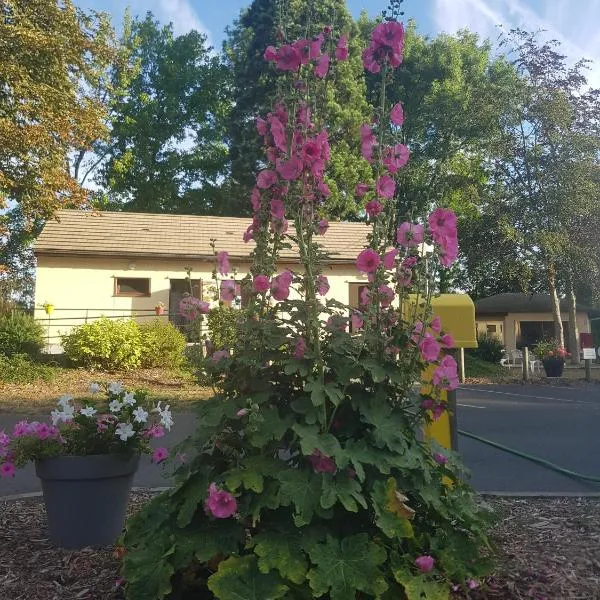 Camping le Rochat Belle Isle, hotel em Châteauroux