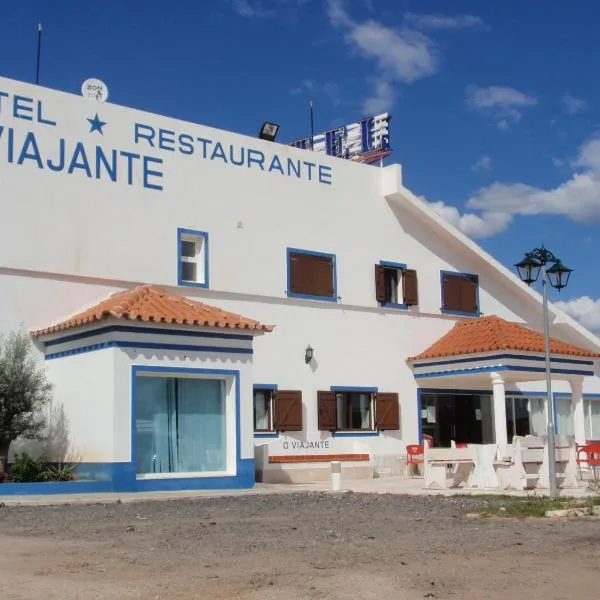 "O Viajante" Low Cost Hotel, hotel in Bencatel