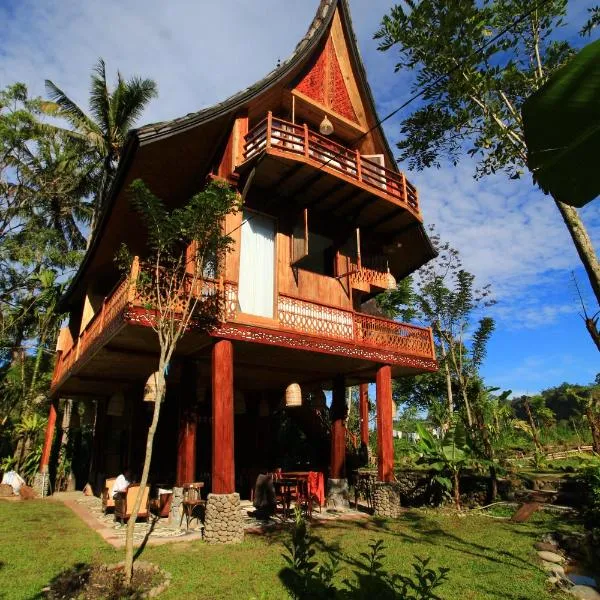 Padi Ecolodge, hotel in Maninjau