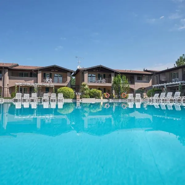 Villaggio Turistico Lugana Marina, ξενοδοχείο στη Σιρμιόνε