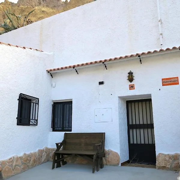 Cueva Alcázar, hotel in Bácor