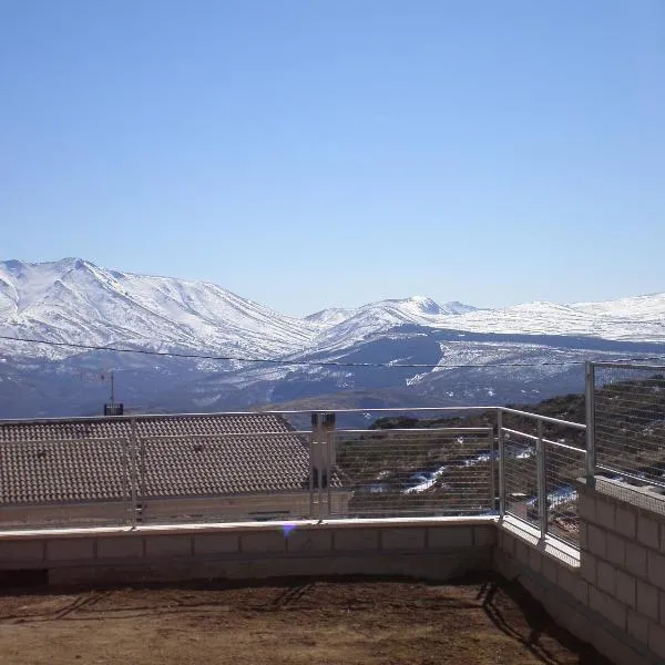 NAVAQUESERA MIRADOR DE GREDOS, hotel sa Ávila