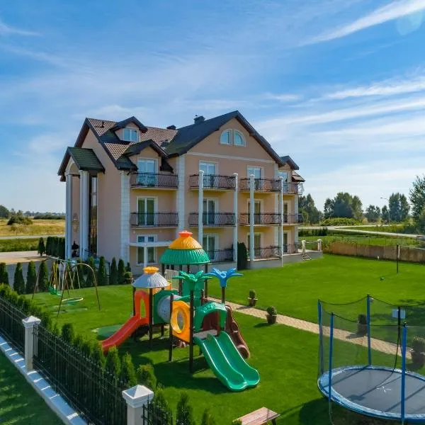 Pensjonat Marynarski - Apartamenty, hotel di Darlowko