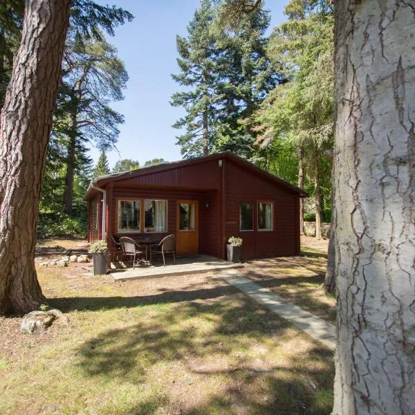 Invercauld Lodges, hotel v destinaci Ballater