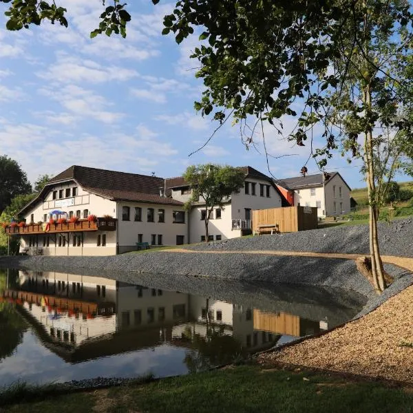 Hotel Burg Hof, hotel en Lascheid