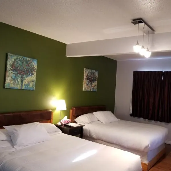 Sun Plaza Motel, hotell i Sundre