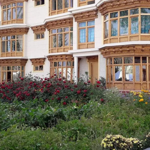 Zee Guest House, hotel in Leh