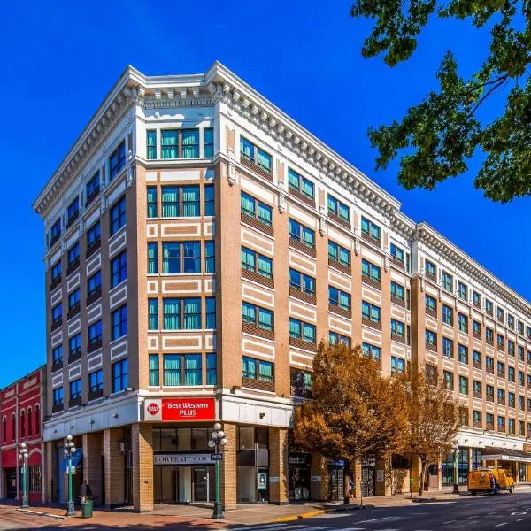 ベストウエスタン プラス カールトン プラザ ホテル（BEST WESTERN PLUS Carlton Plaza Hotel）、ビクトリアのホテル