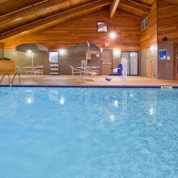 AmericInn by Wyndham Coon Rapids、クーンラピッズのホテル