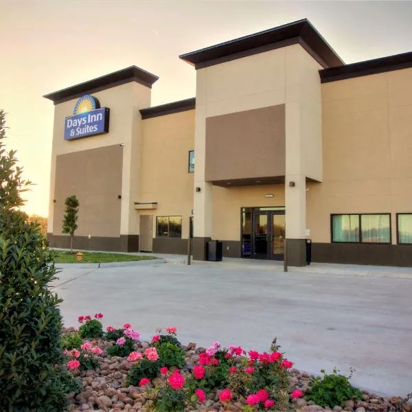 Days Inn & Suites by Wyndham Port Arthur, hotel sa Port Arthur