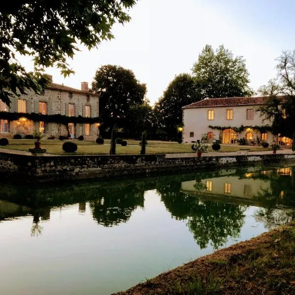 DOMAINE de la PARTOUCIE, hôtel à Confolens