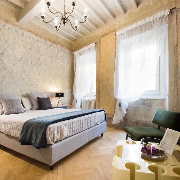 Il Piccolo Cavour Charming House B&B، فندق في أريتسو
