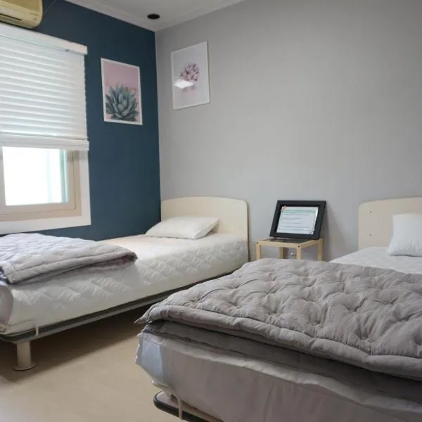 AIRPORT Guesthouse, hotel v destinaci Pusan