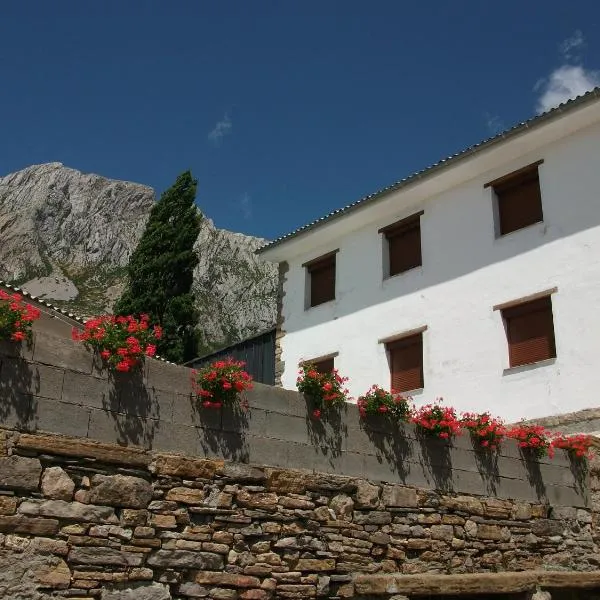 Apartamentos Arcos de Solana, hotell i Vilas del Turbon