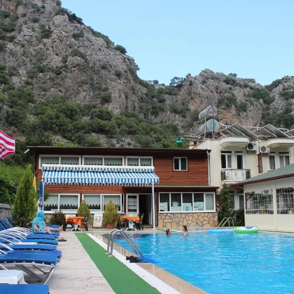 Canada Hotel & Bungalows, hotel in Cıralı