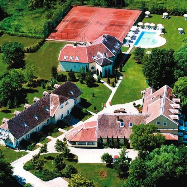 Öreg Malom Hotel, hotel v destinaci Csepreg