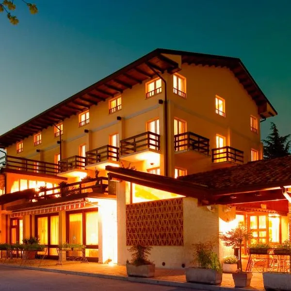 Albergo Costantini, hotel v destinaci Tarcento