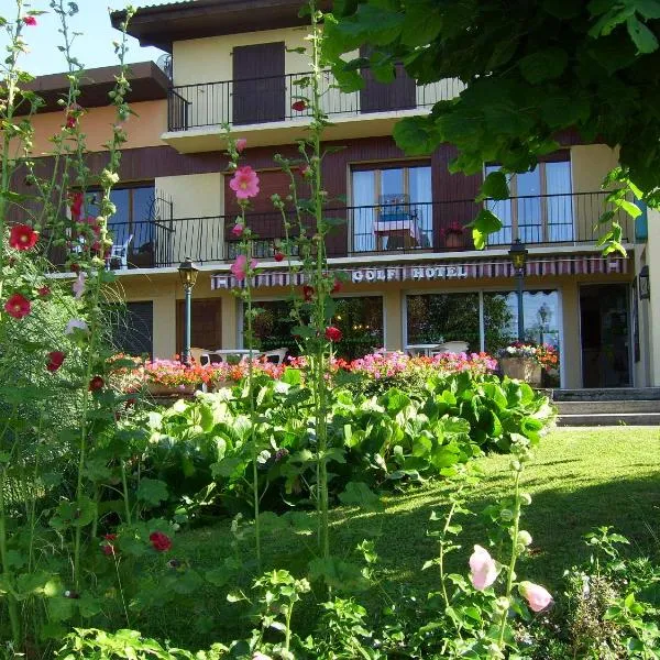 Hôtel Les Pavillons du Golf, hotell i Évian-les-Bains