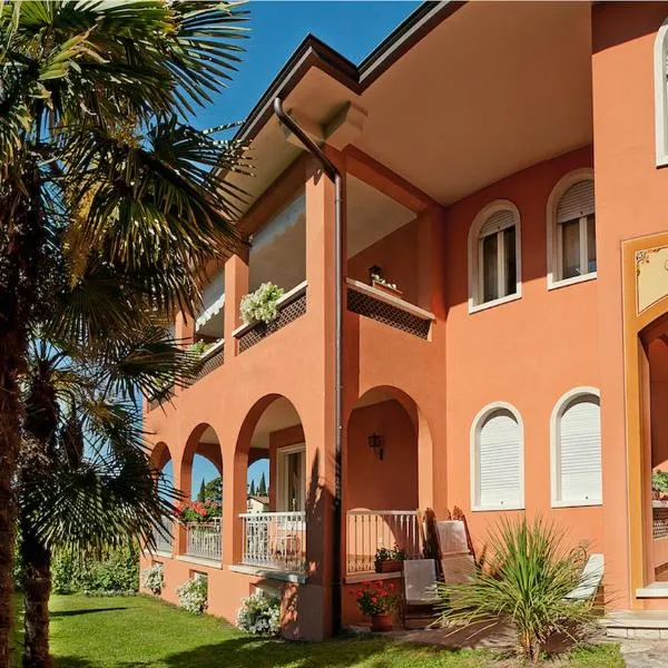 Villa Telli, hotel v destinaci Garda