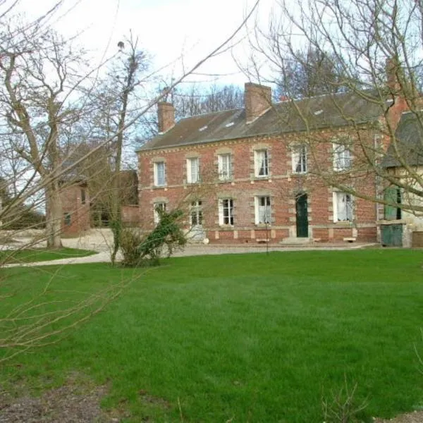 Chez Francine et Xavier, hotel in Noyers-Saint-Martin