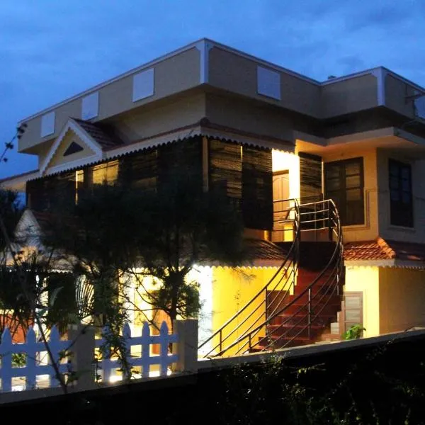 Mulappilangād에 위치한 호텔 Kannur Beach view Homestay