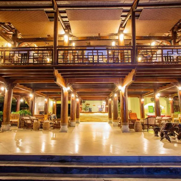 Cat Tien Jungle Lodge, готель у місті Каттьєн